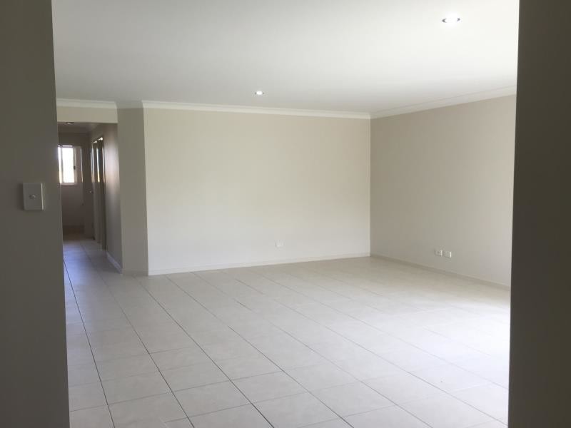 5 Hedgerose Way, Parkhurst QLD 4702